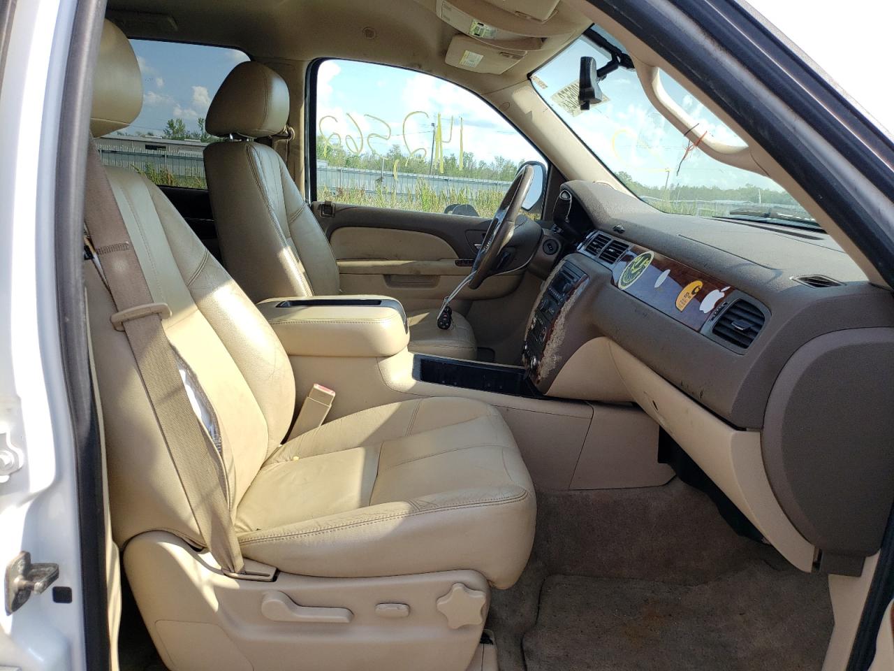 Photo 5 from auction – 2011 CHEVROLET TAHOE C150 with VIN 1GNSCBE08BR297691