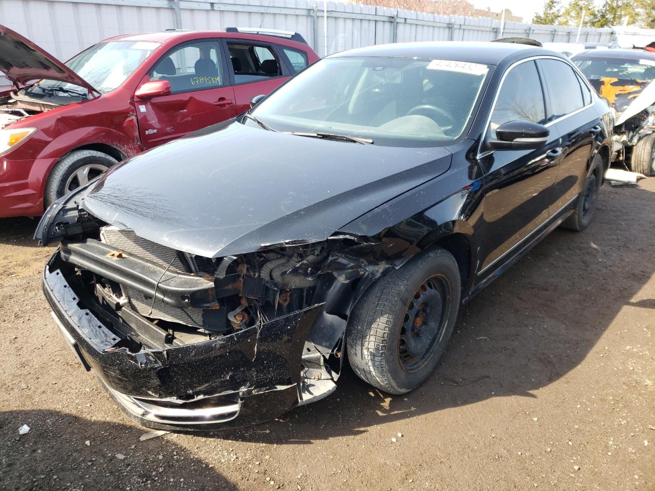 Photo 2 from auction – 2015 VOLKSWAGEN PASSAT S with VIN 1VWAV7A39FC025006