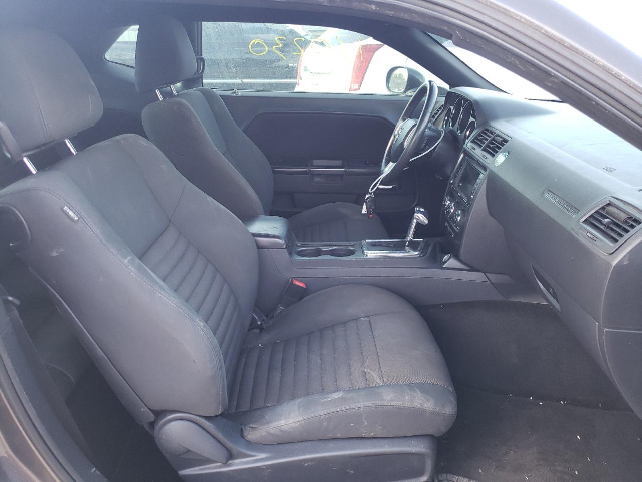 Photo 5 from auction – 2014 DODGE CHALLENGER with VIN 2C3CDYAGXEH100156