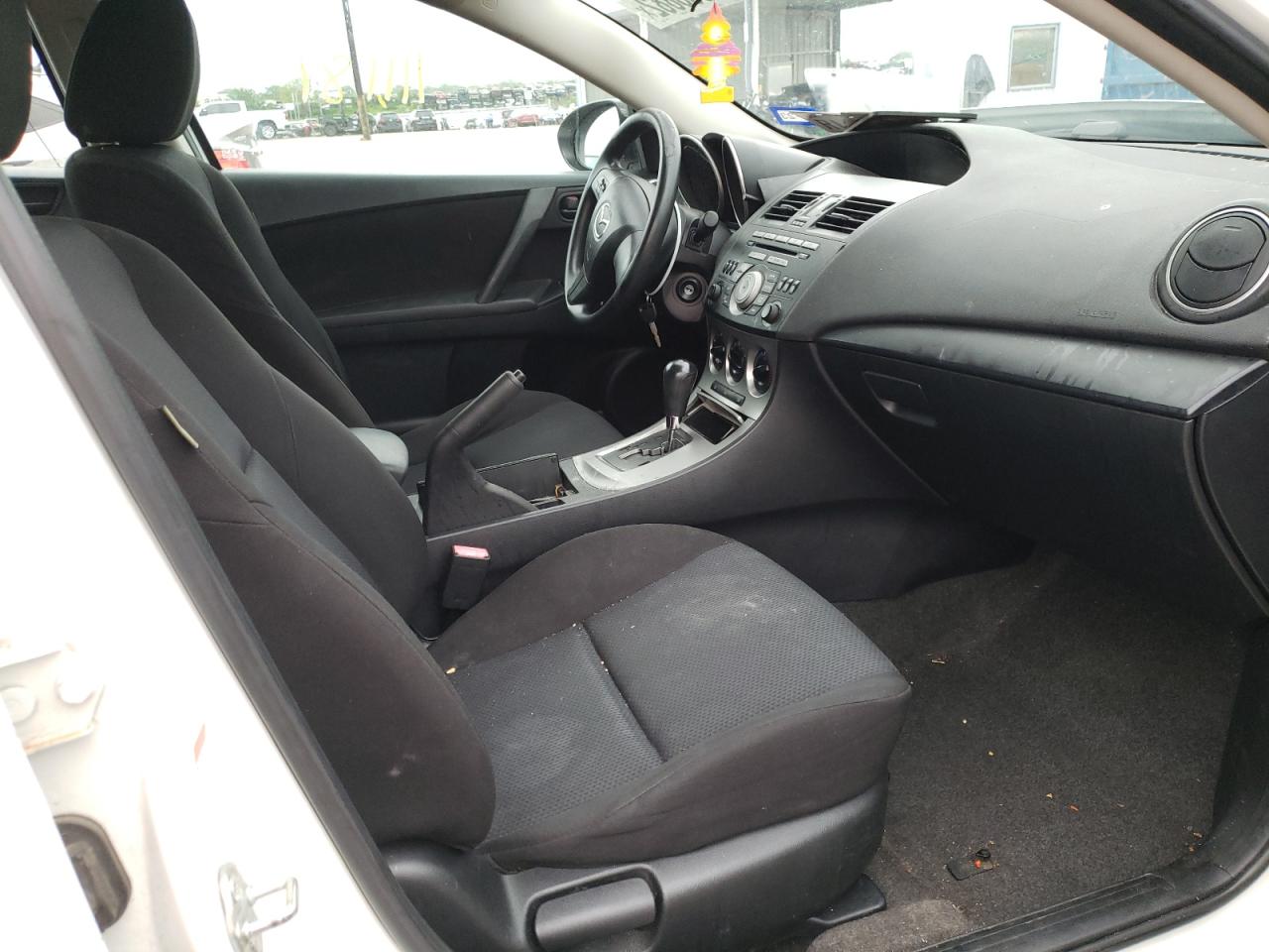 Photo 5 from auction – 2011 MAZDA 3 I with VIN JM1BL1UG6B1435423