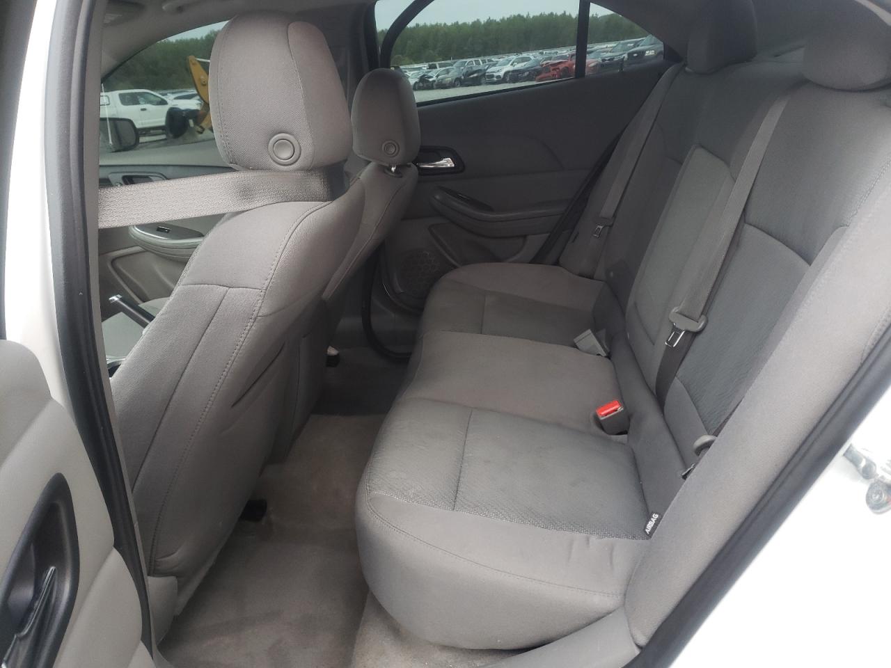 Photo 6 from auction – 2015 CHEVROLET MALIBU LS with VIN 1G11B5SL2FF225506