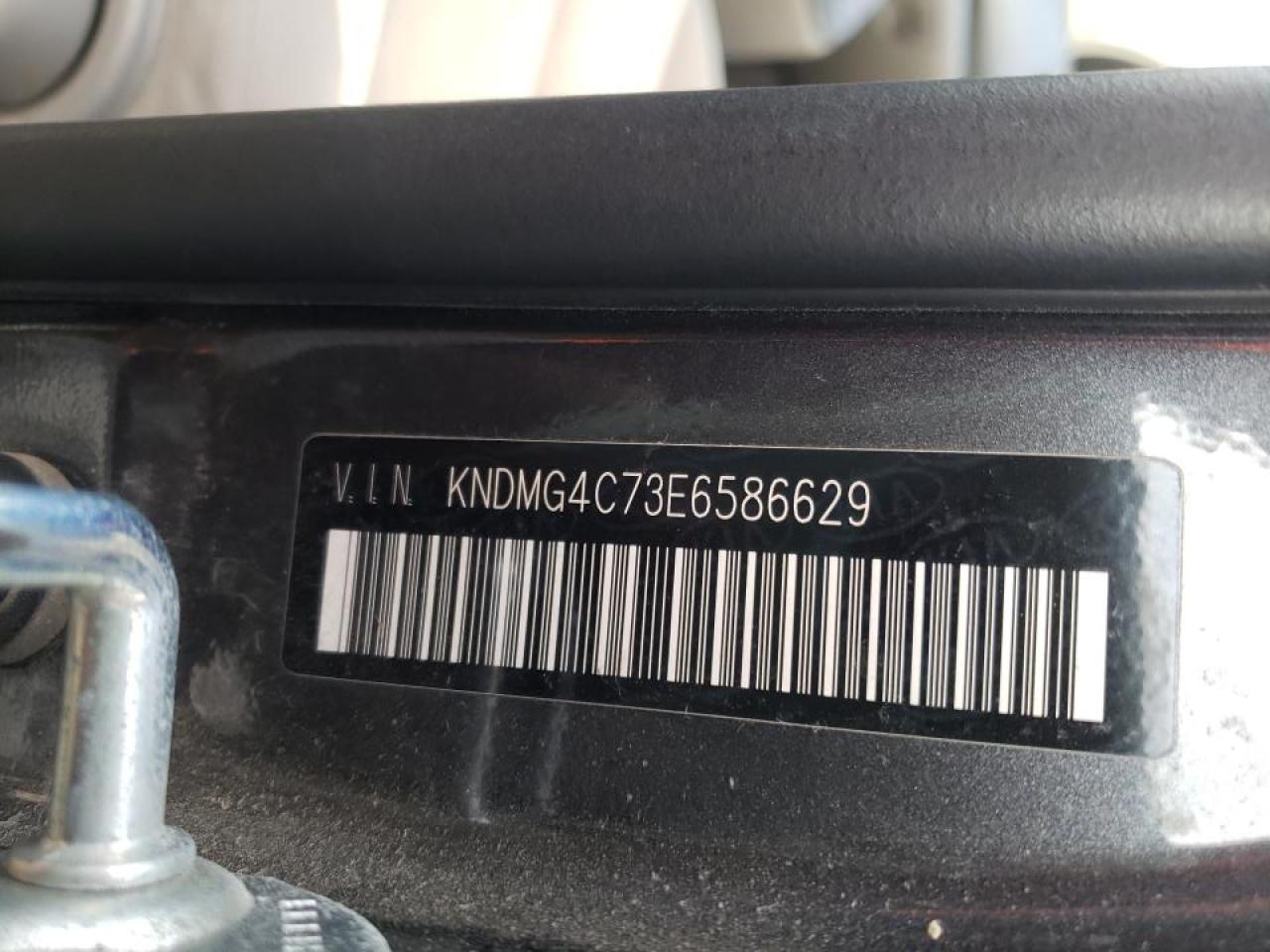 Photo 20 from auction – 2014 KIA SEDONA LX with VIN KNDMG4C73E6586629