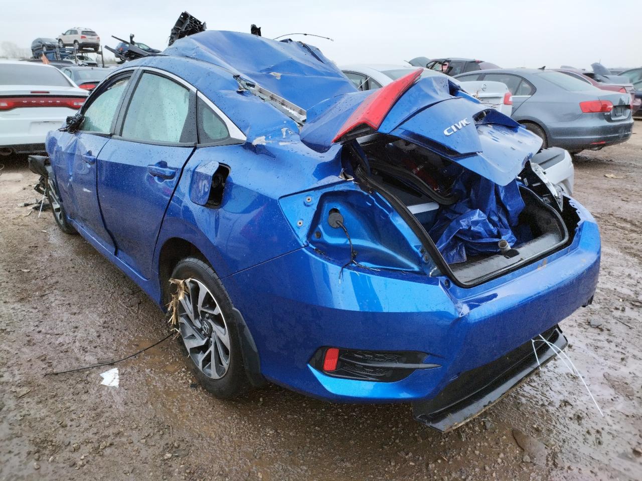 Photo 3 from auction – 2017 HONDA CIVIC EX with VIN 19XFC2F75HE052213