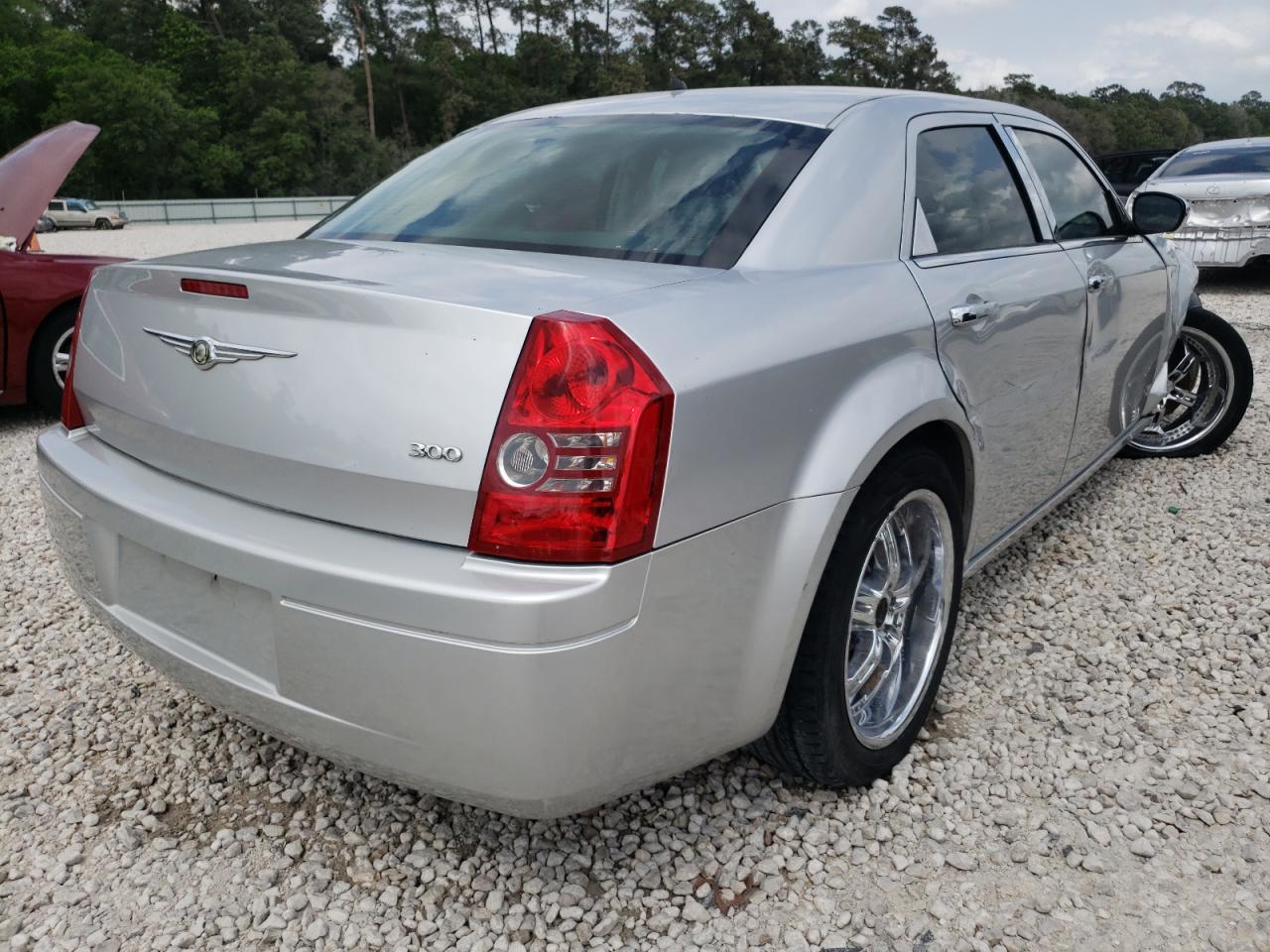 Photo 4 from auction – 2008 CHRYSLER 300 LX with VIN 2C3KA43R38H106896