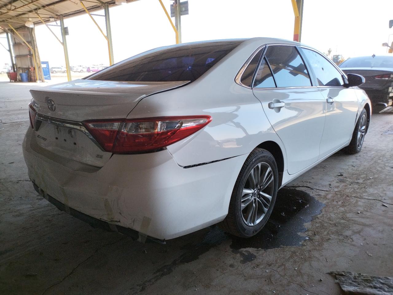 Photo 4 from auction – 2015 TOYOTA CAMRY LE with VIN 4T1BF1FK8FU967877
