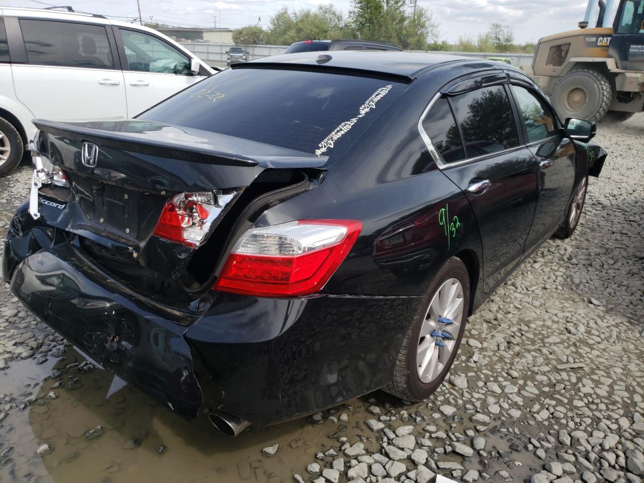 Photo 4 from auction – 2014 HONDA ACCORD EXL with VIN 1HGCR2F83EA004882
