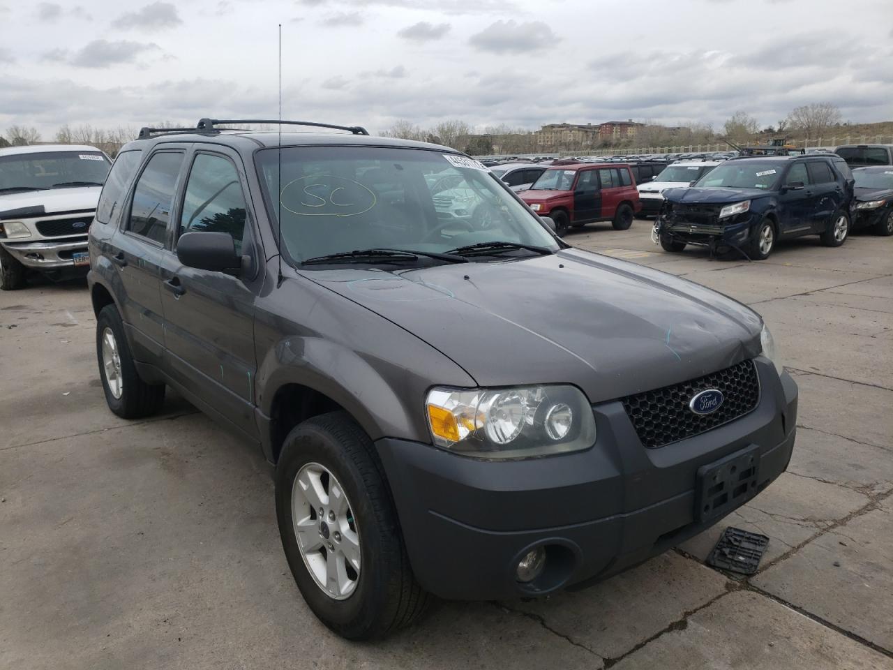 FORD ESCAPE XLT 2005 with VIN 1FMYU93175KC78143 - Photo from auction