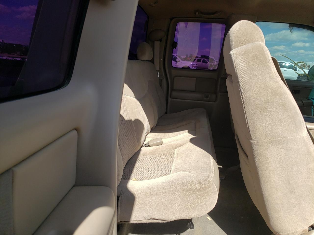 Photo 6 from auction – 2000 CHEVROLET SILVERADO with VIN 2GCEK19T0Y1327887