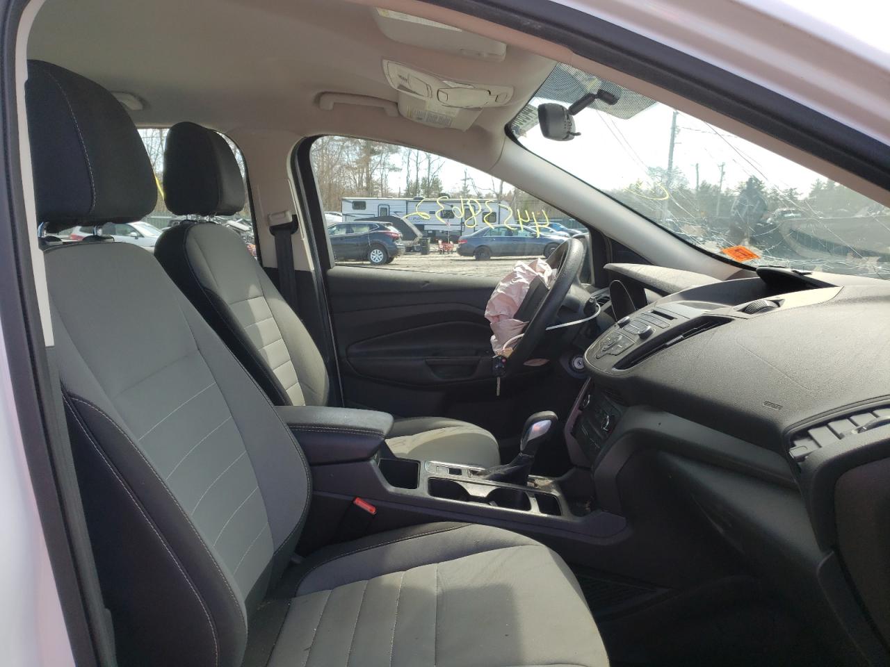 Photo 5 from auction – 2017 FORD ESCAPE S with VIN 1FMCU0F74HUC30064