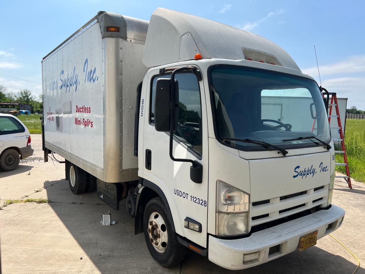 ISUZU NPR 2011 with VIN JALB4W170B7401178 - Photo from auction