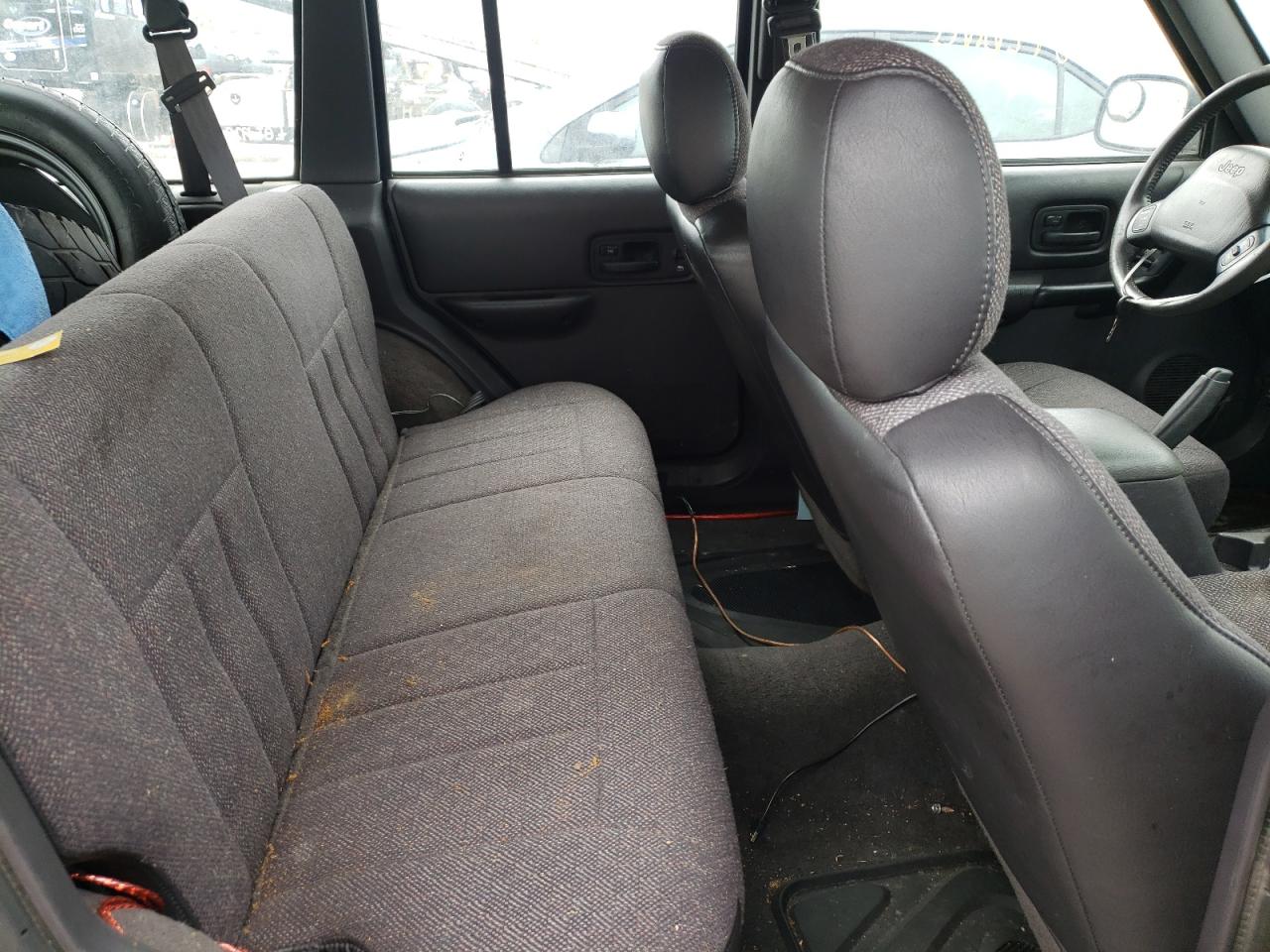 Photo 6 from auction – 2001 JEEP CHEROKEE C with VIN 1J4FF58S21L511201