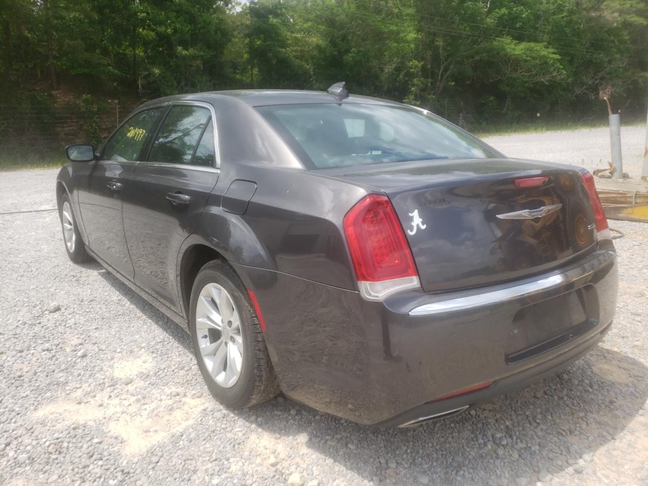 Photo 3 from auction – 2015 CHRYSLER 300 LIMITE with VIN 2C3CCAAG4FH930885
