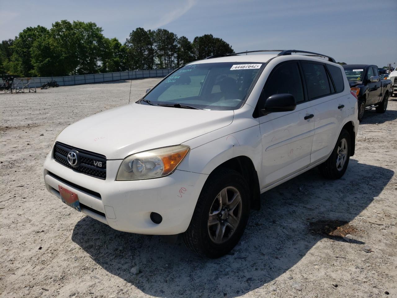 Photo 2 from auction – 2008 TOYOTA RAV4 with VIN JTMBK33V885064636