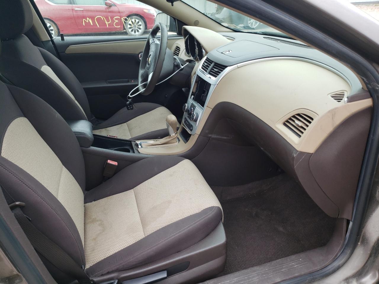 Photo 5 from auction – 2010 CHEVROLET MALIBU LS with VIN 1G1ZB5EB8AF163592