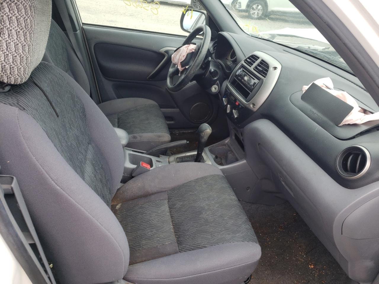 Photo 15 from auction – 2002 TOYOTA RAV4 with VIN JTEGH20V126002186