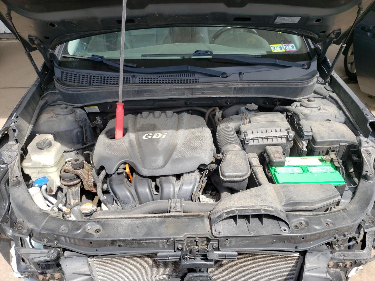 Photo 7 from auction – 2011 HYUNDAI SONATA SE with VIN 5NPEC4AC2BH126055