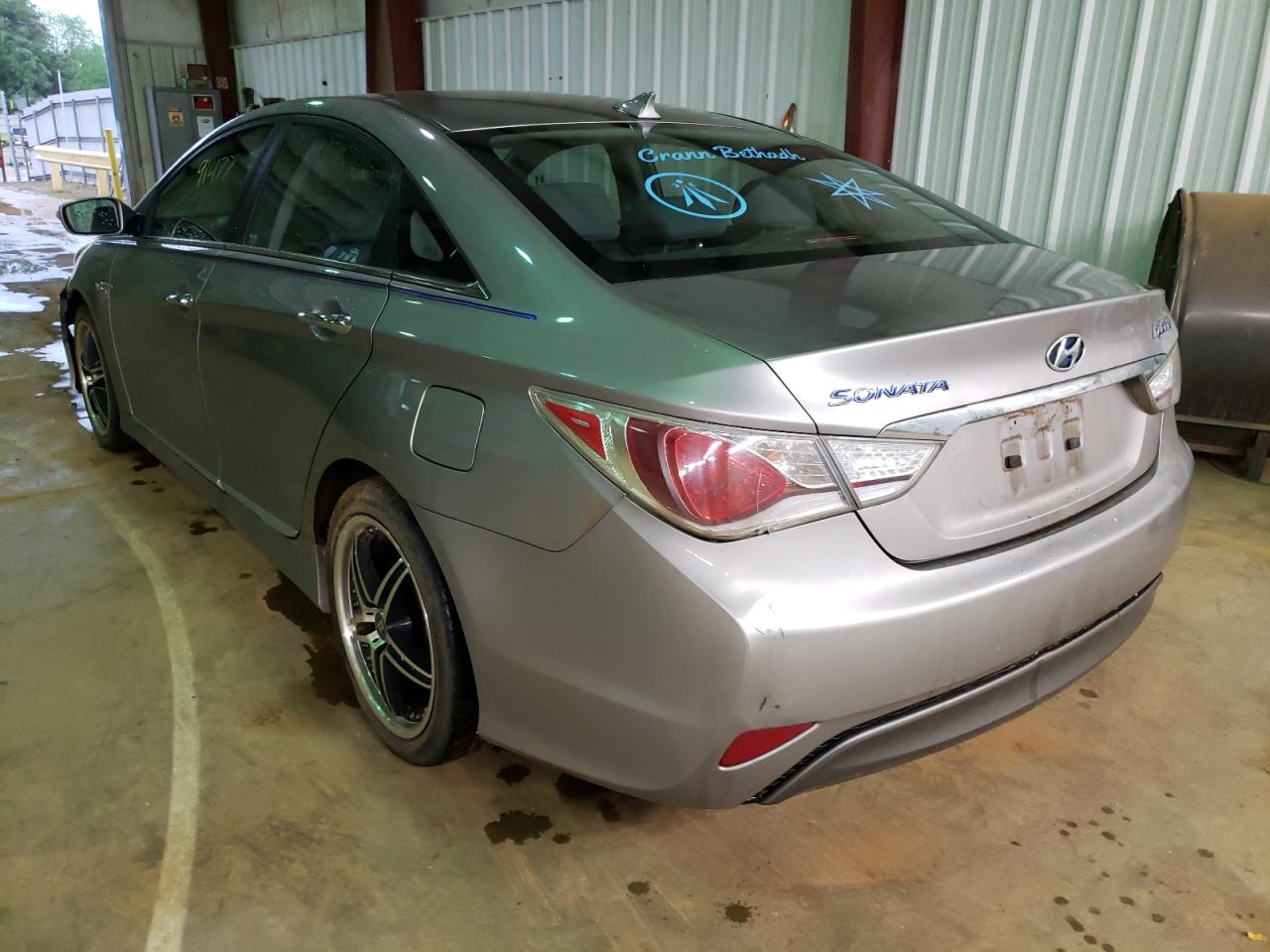 Photo 3 from auction – 2012 HYUNDAI SONATA HYB with VIN KMHEC4A46CA028305