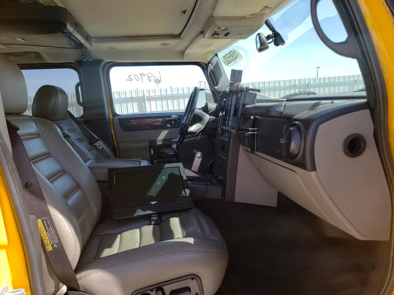 Photo 5 from auction – 2007 HUMMER H2 with VIN 5GRGN22U45H107121