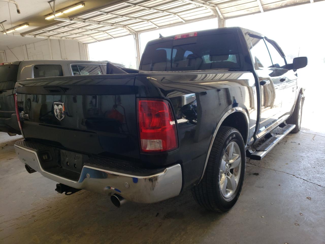 Photo 4 from auction – 2015 RAM 1500 SLT with VIN 1C6RR6LT9FS562022