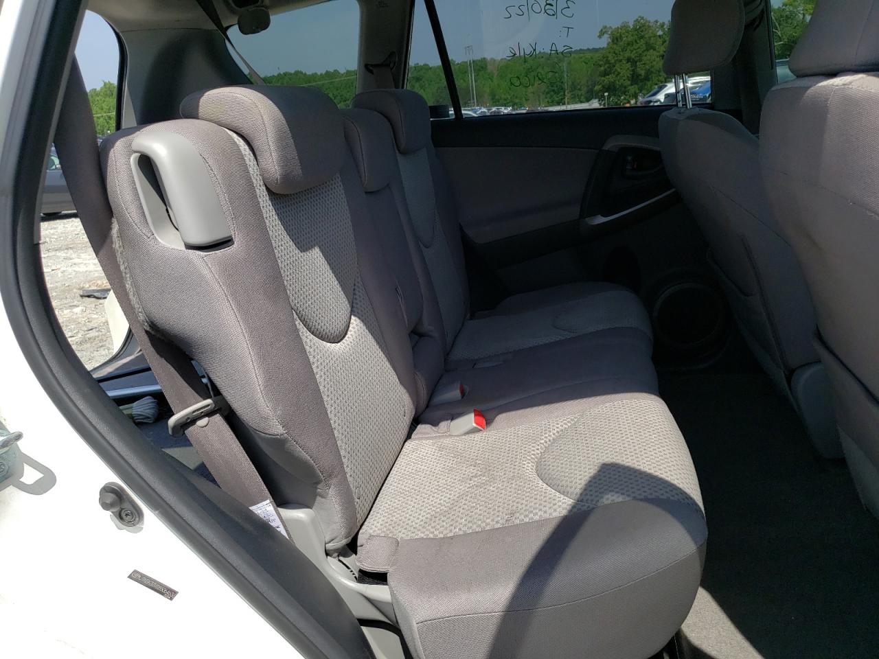 Photo 6 from auction – 2008 TOYOTA RAV4 with VIN JTMBK33V885064636