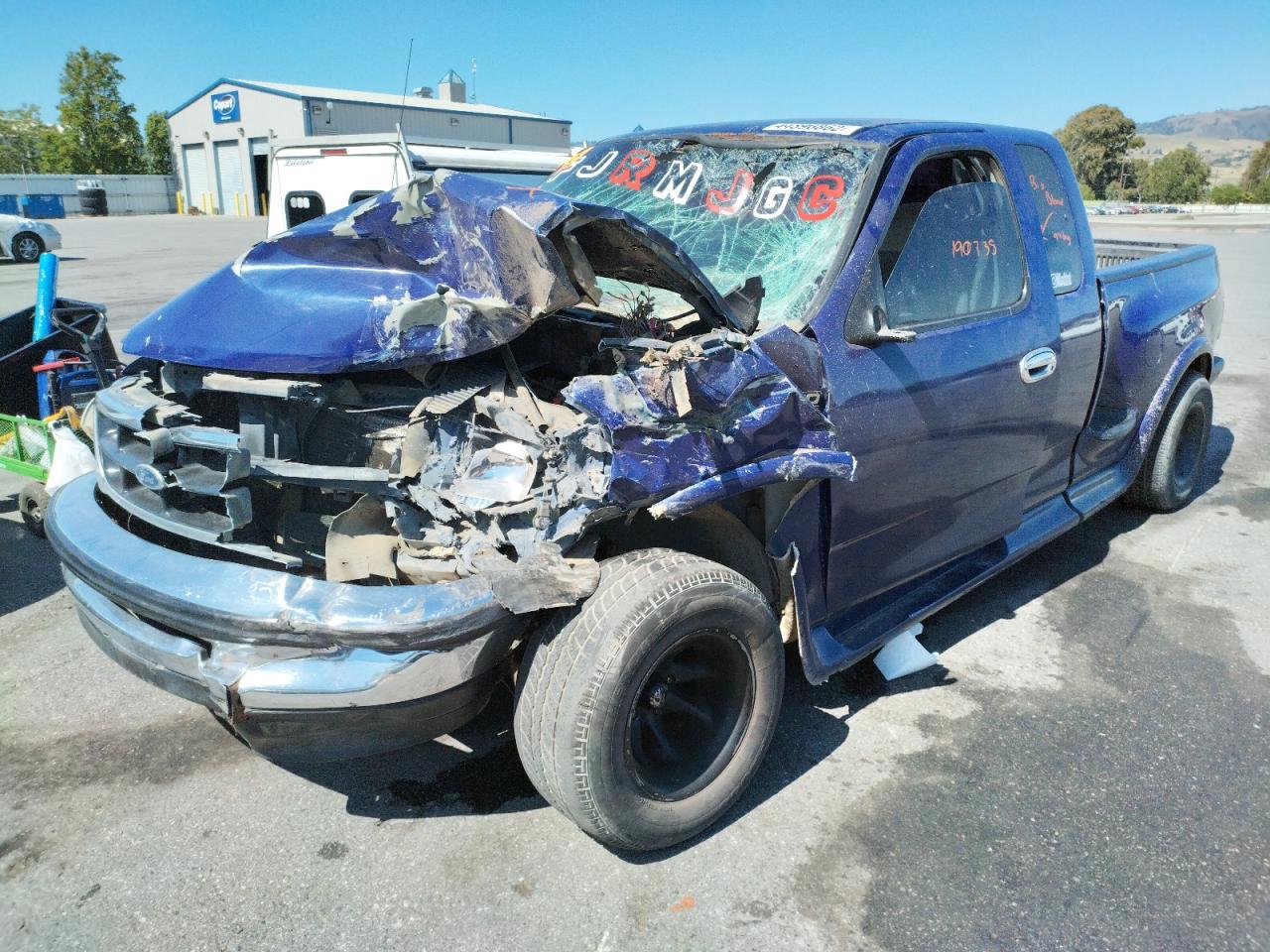 Photo 2 from auction – 1998 FORD F150 with VIN 2FTZX0765WCA19058