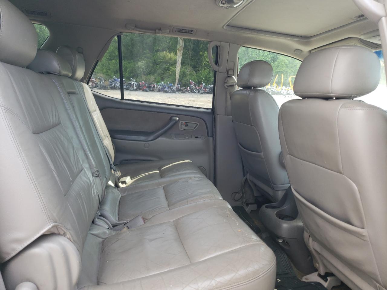 Photo 6 from auction – 2003 TOYOTA SEQUOIA SR with VIN 5TDZT34AX3S195223