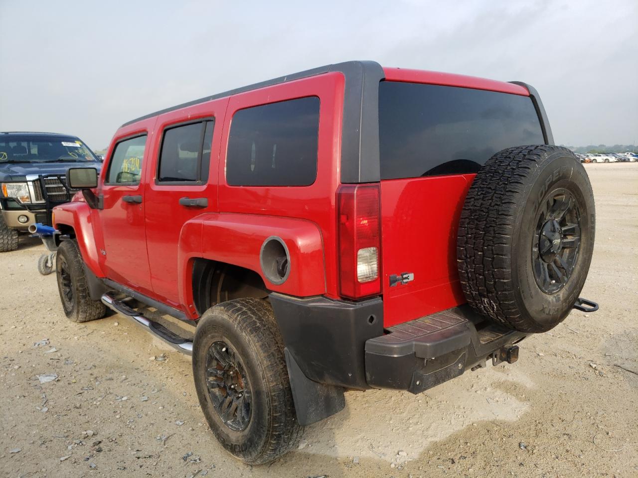 Photo 3 from auction – 2008 HUMMER H3 with VIN 5GTEN13E488199452