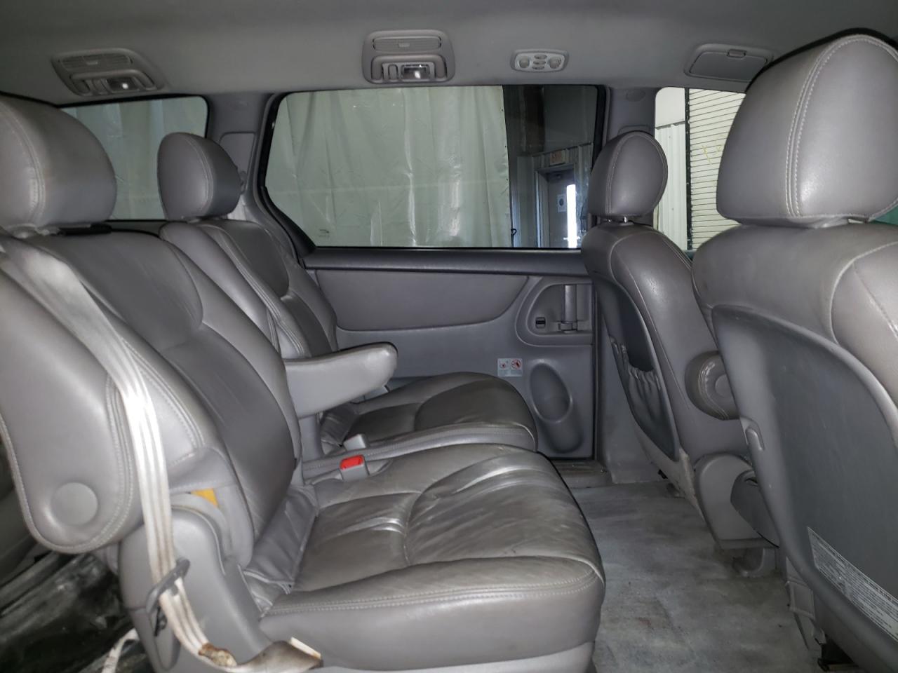 Photo 6 from auction – 2007 TOYOTA SIENNA LE with VIN 5TDBK23C17S003176