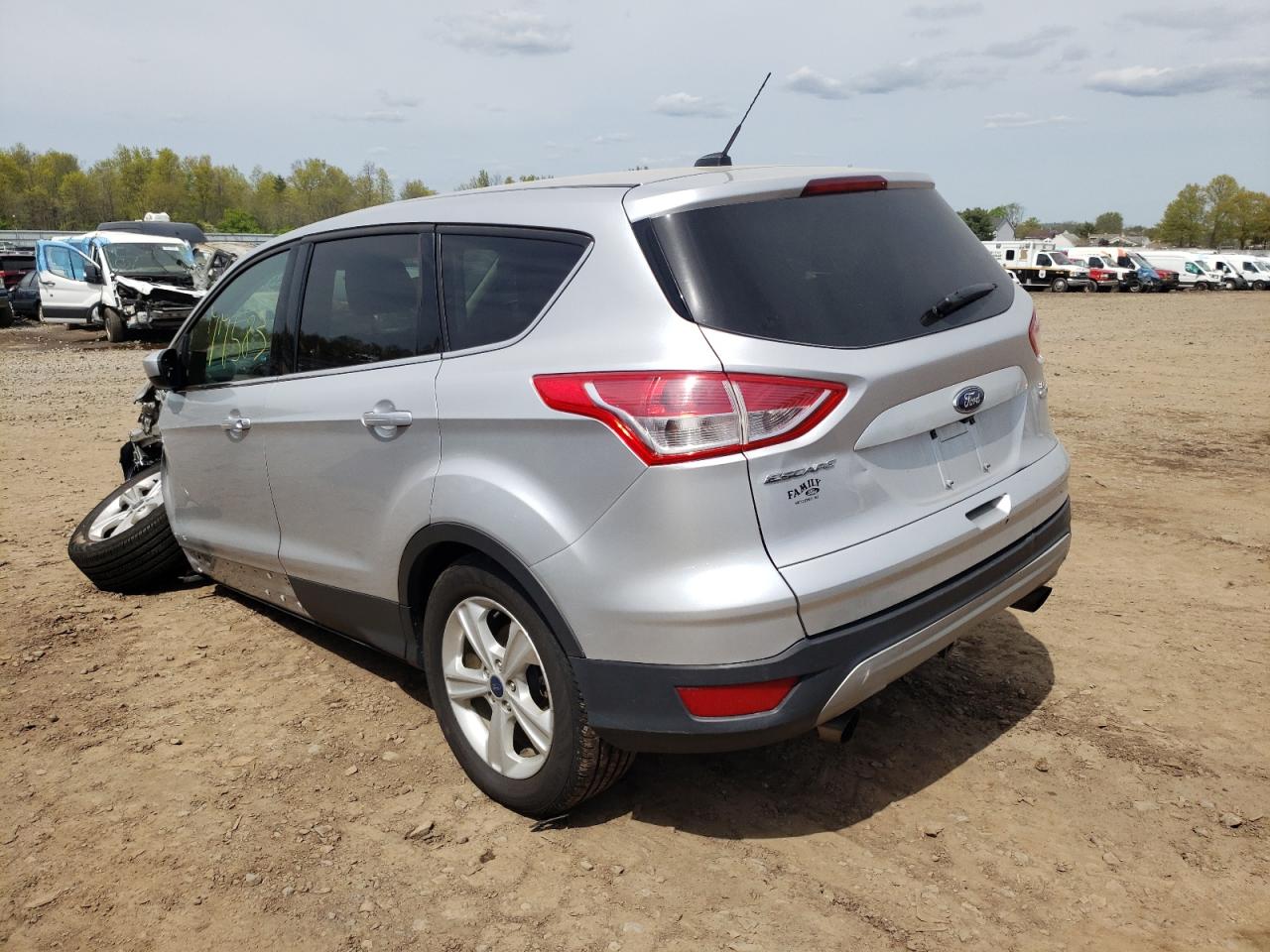 Photo 3 from auction – 2015 FORD ESCAPE SE with VIN 1FMCU9G97FUB67589