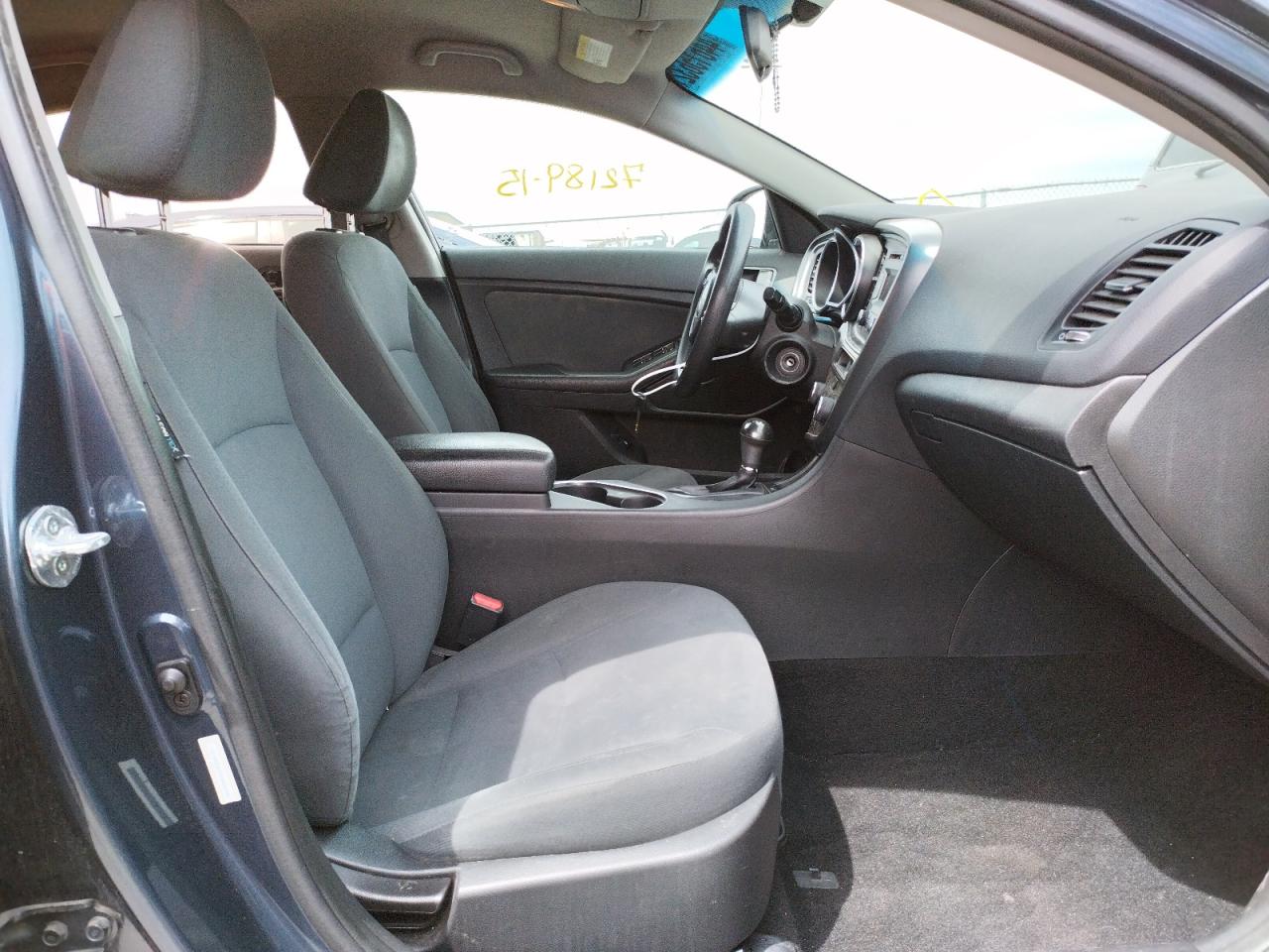 Photo 5 from auction – 2015 KIA OPTIMA LX with VIN 5XXGM4A74FG424987