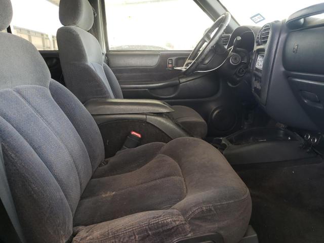 Photo 5 from auction – 2001 CHEVROLET BLAZER with VIN 1GNDT13W91K253331