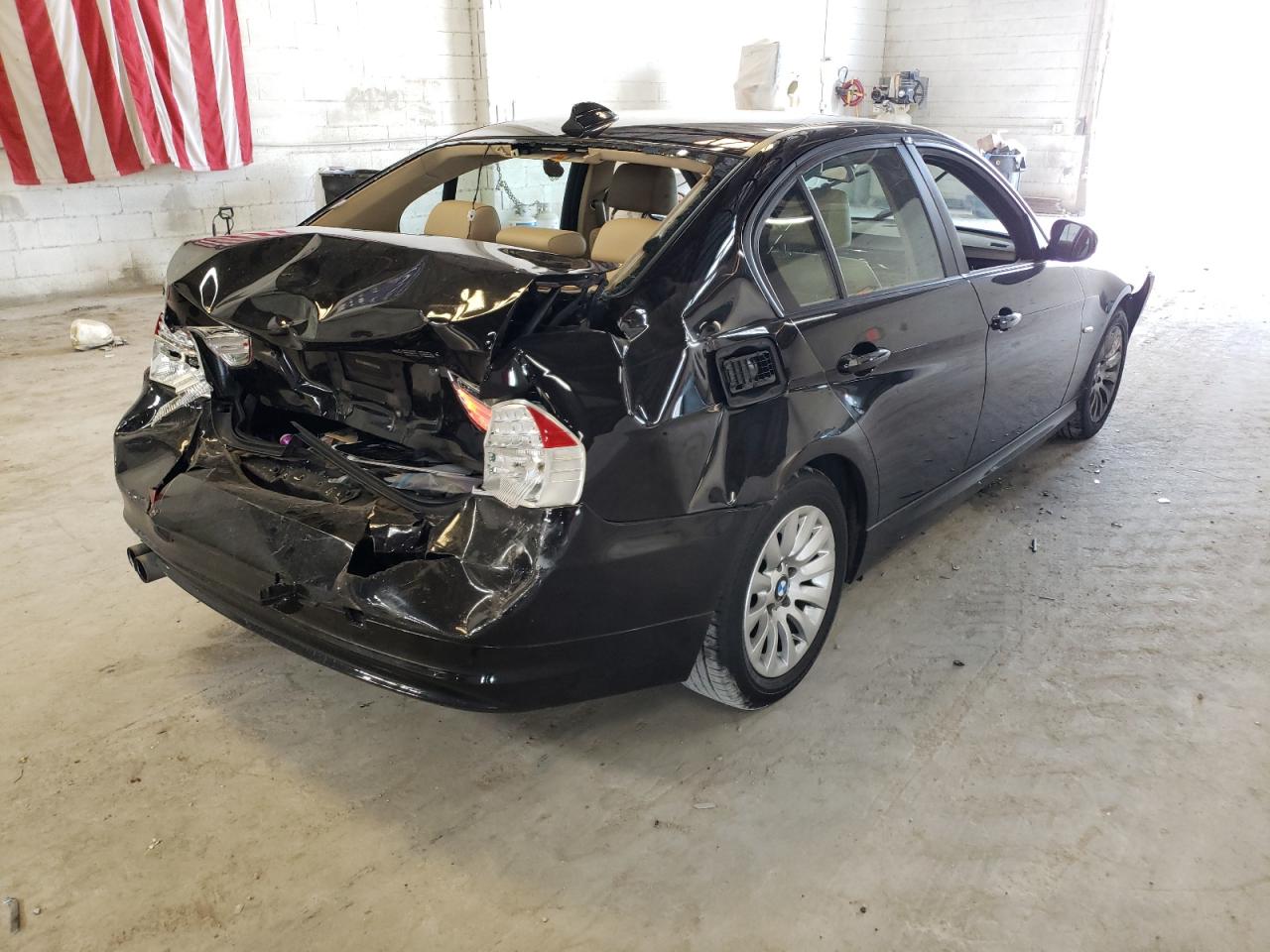 Photo 4 from auction – 2009 BMW 328 I with VIN WBAPH77529NL82868