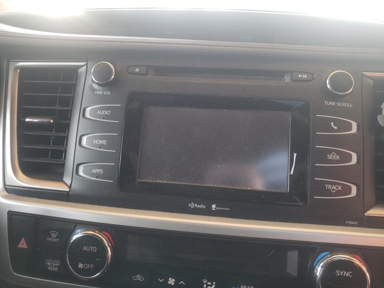 Photo 9 from auction – 2015 TOYOTA HIGHLANDER with VIN 5TDZKRFH5FS078430