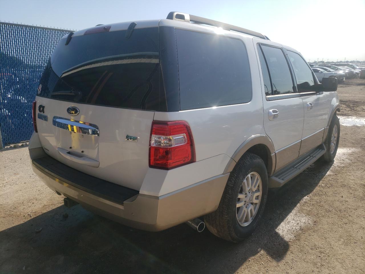 Foto 4 de la subasta – 2014 FORD EXPEDITION con VIN 1FMJU1H50EEF65112