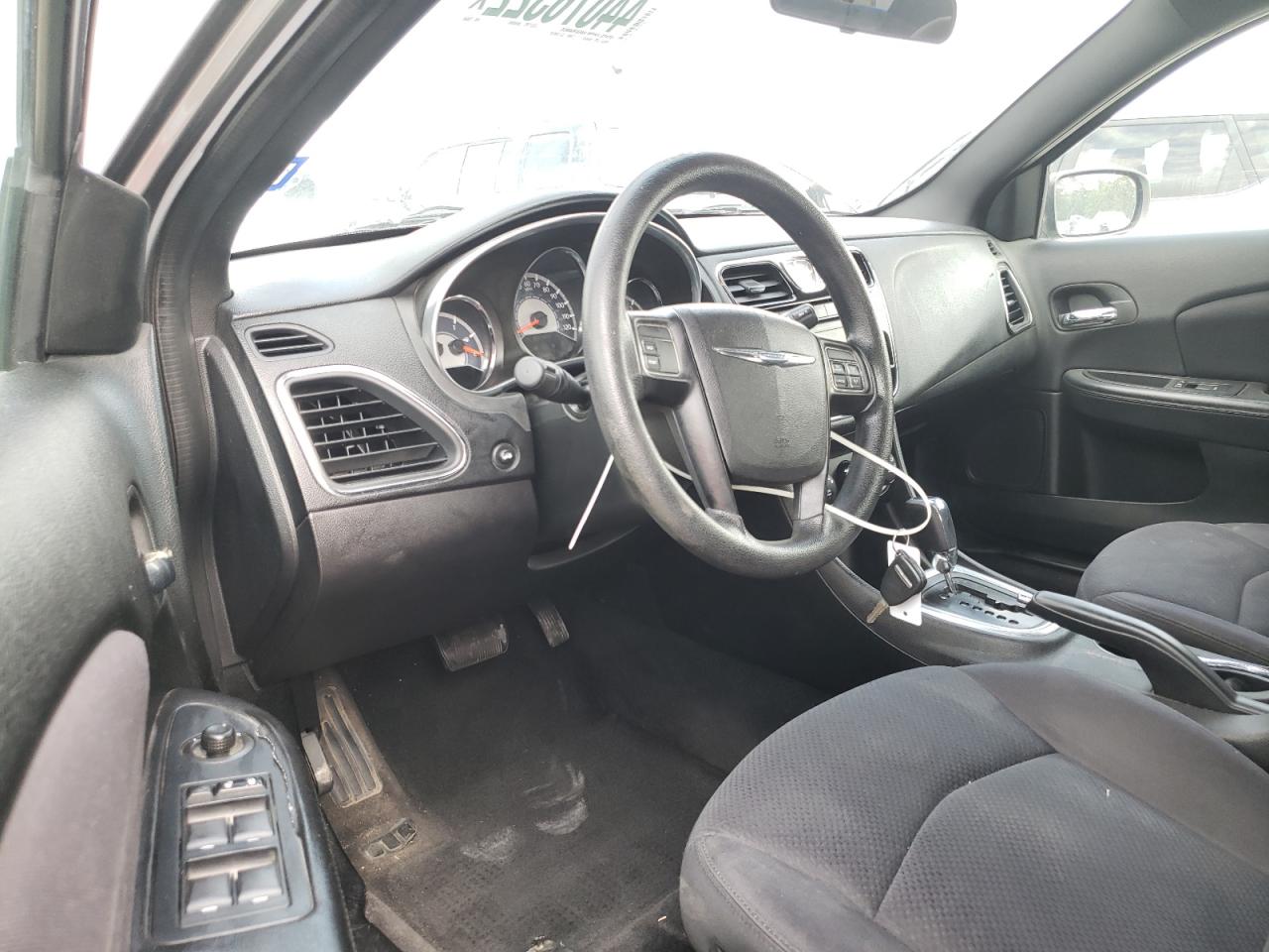 Photo 9 from auction – 2013 CHRYSLER 200 LX with VIN 1C3CCBAB0DN734084