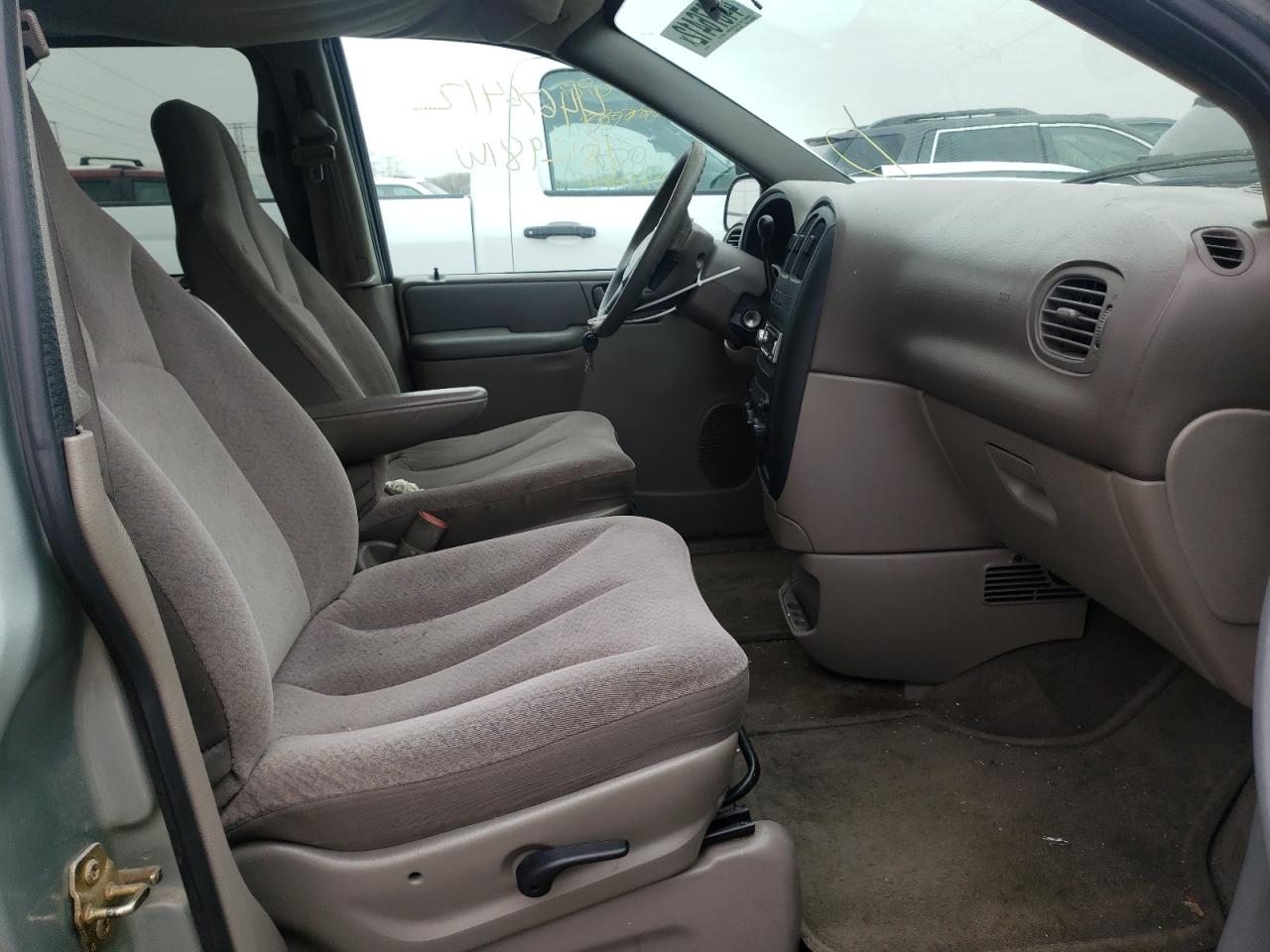 Photo 5 from auction – 2003 DODGE CARAVAN SE with VIN 1D4GP25R23B282151
