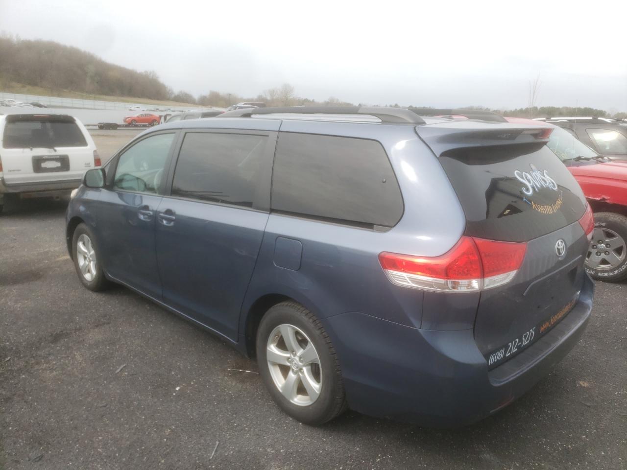 Photo 3 from auction – 2013 TOYOTA SIENNA LE with VIN 5TDKK3DC5DS359288