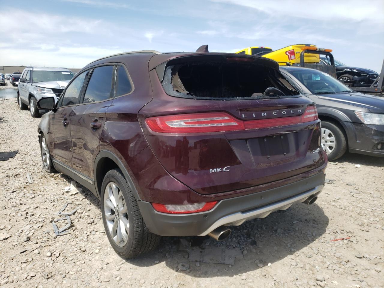 Photo 3 from auction – 2016 LINCOLN MKC SELECT with VIN 5LMCJ2D93GUJ31448