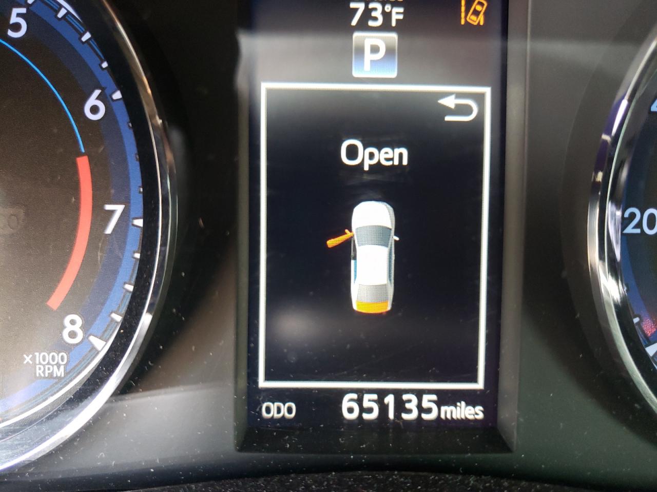 Photo 8 from auction – 2017 TOYOTA COROLLA L with VIN 5YFBURHE7HP613042