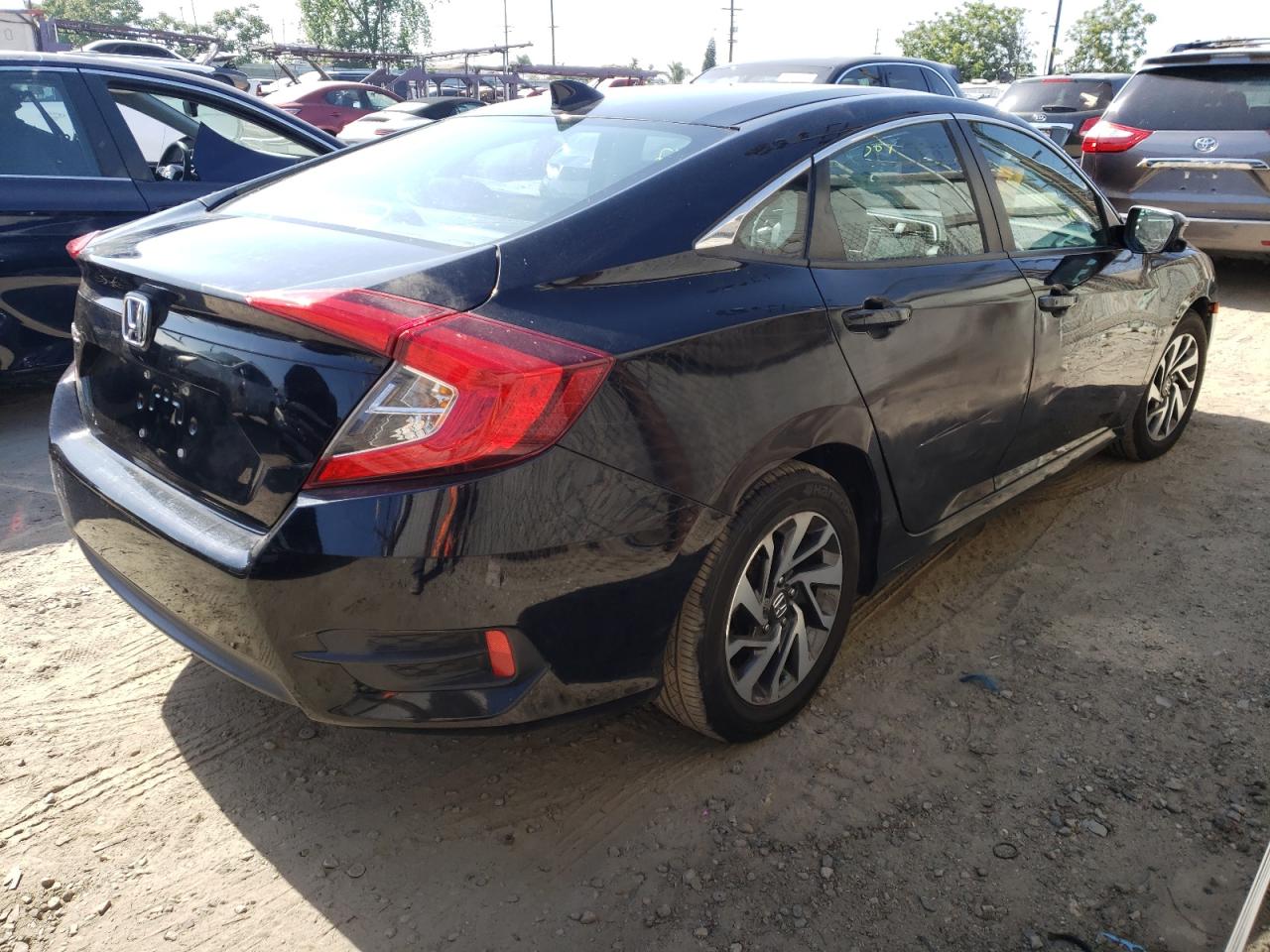 Photo 4 from auction – 2018 HONDA CIVIC with VIN 2HGFC2F70JH508193