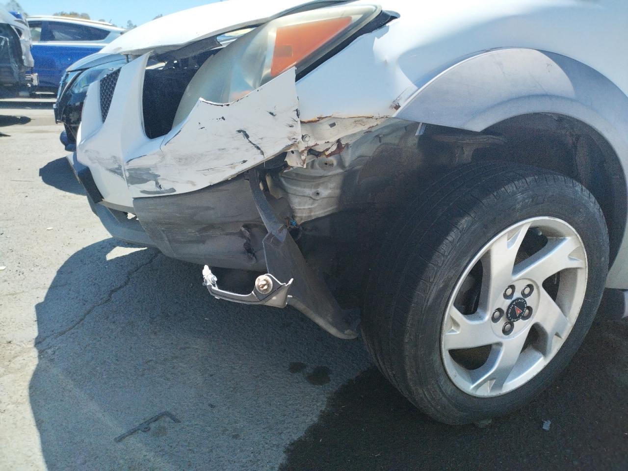 Photo 9 from auction – 2004 PONTIAC VIBE with VIN 5Y2SL628X4Z438600