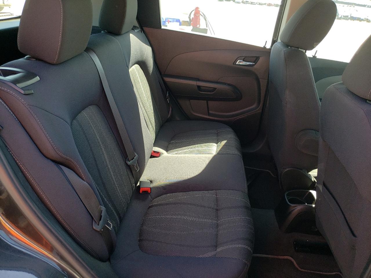 Photo 6 from auction – 2015 CHEVROLET SONIC LT with VIN 1G1JC6SB8F4154849