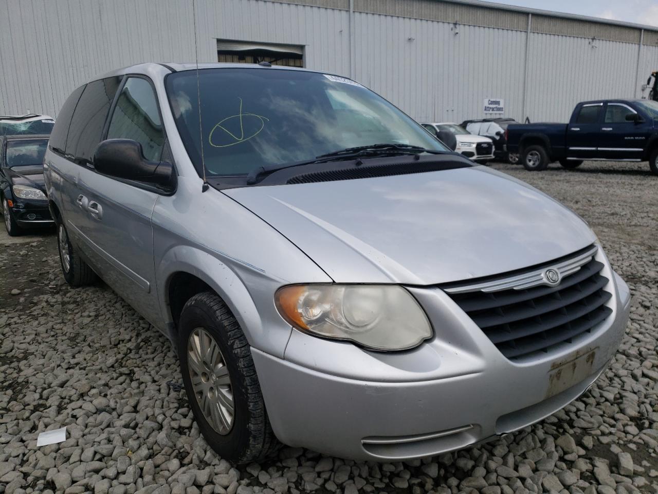 CHRYSLER TOWN & COU 2006 with VIN 2A4GP44R76R897661 - Photo from auction