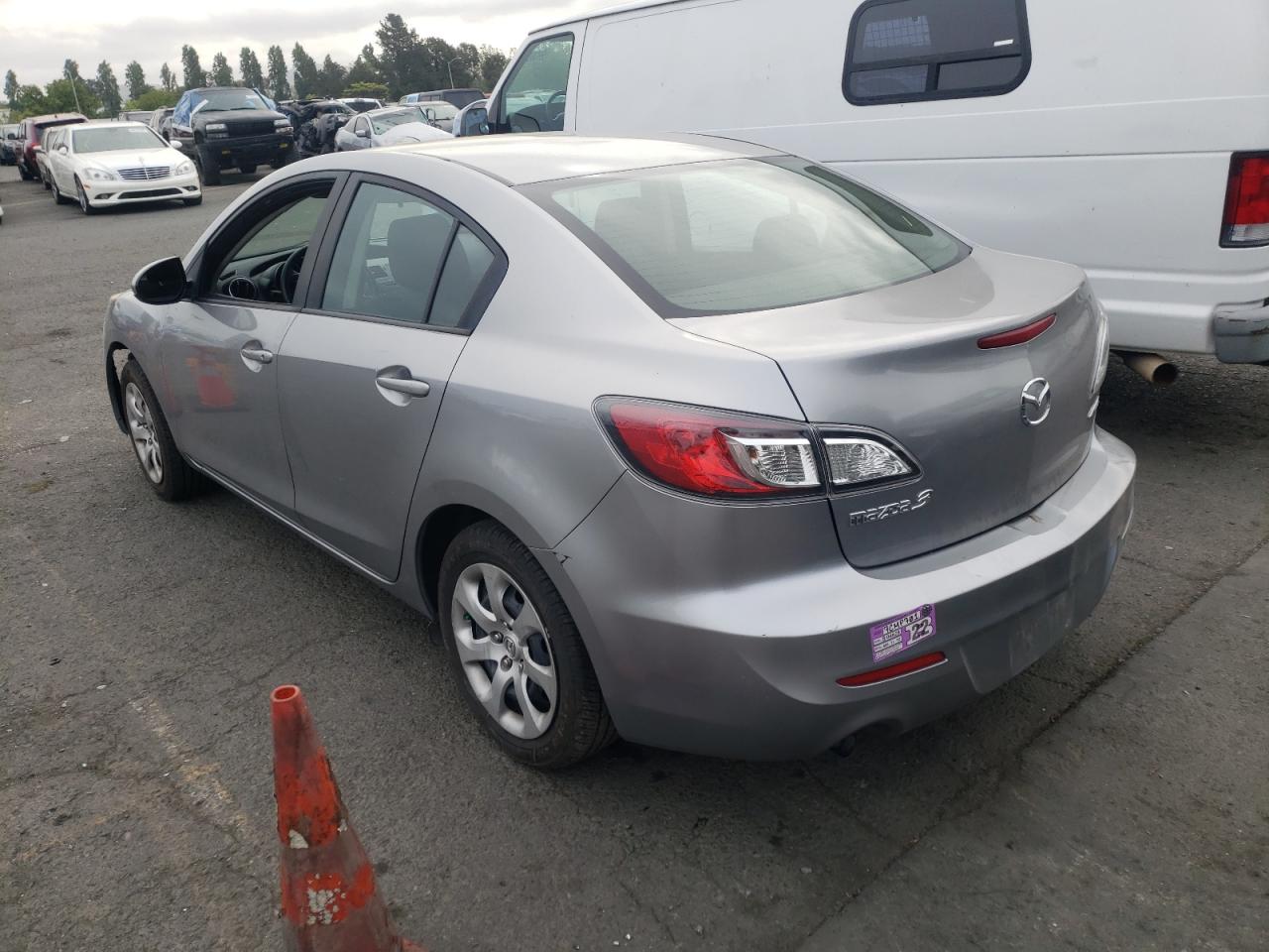 Photo 3 from auction – 2013 MAZDA 3 I with VIN JM1BL1UP5D1852888