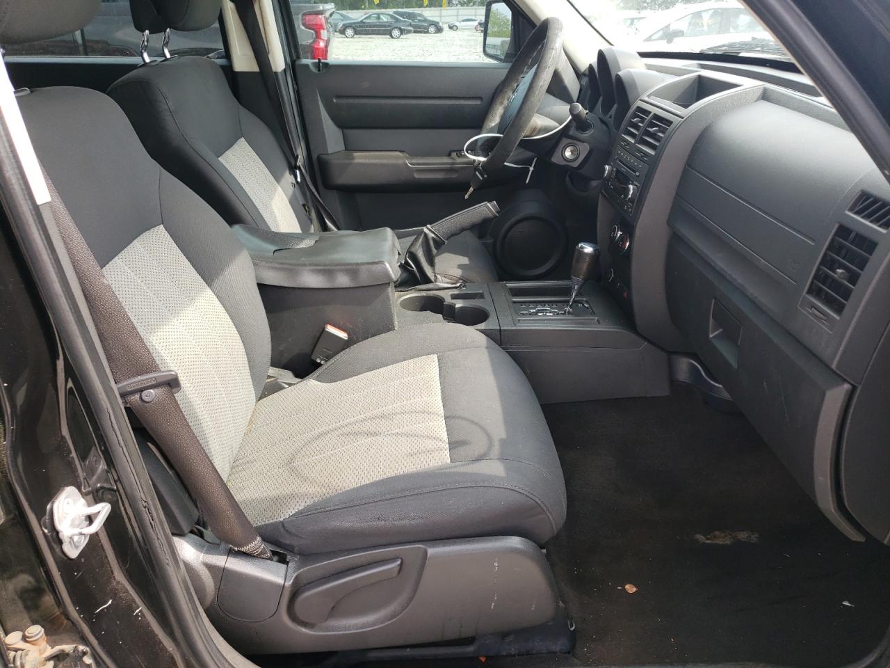 Photo 5 from auction – 2010 DODGE NITRO SE with VIN 1D4PT2GK7AW105287