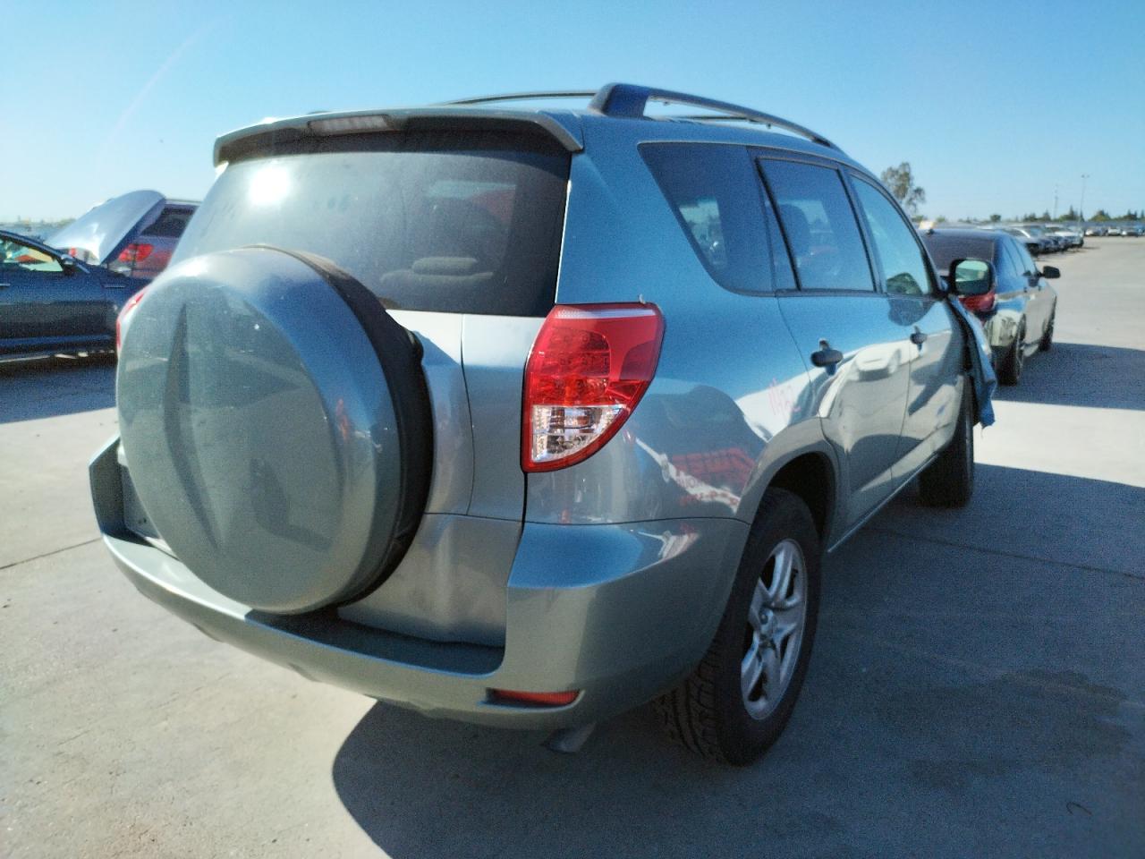 Photo 4 from auction – 2008 TOYOTA RAV4 with VIN JTMZD33V985107535