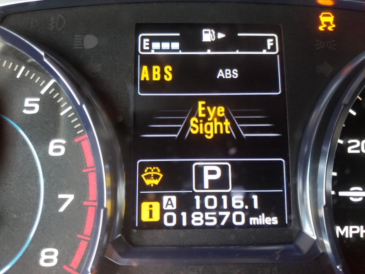 Photo 8 from auction – 2018 SUBARU FORESTER 2 with VIN JF2SJAWC3JH441915