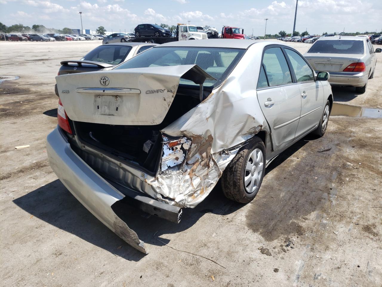 Photo 4 from auction – 2003 TOYOTA CAMRY LE with VIN 4T1BE32K83U772782