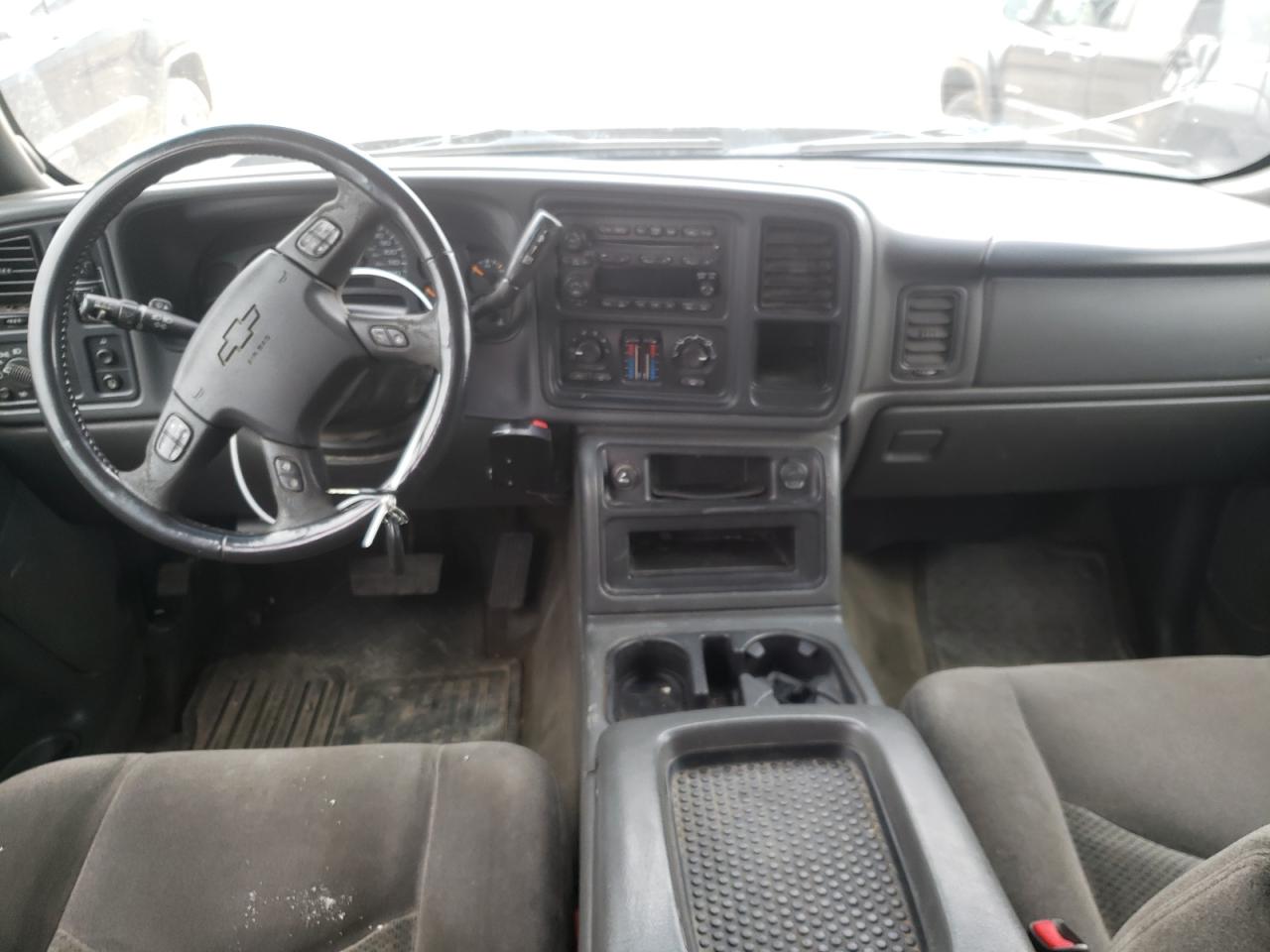 Photo 9 from auction – 2005 CHEVROLET SILVERADO with VIN 1GCHK23265F848040