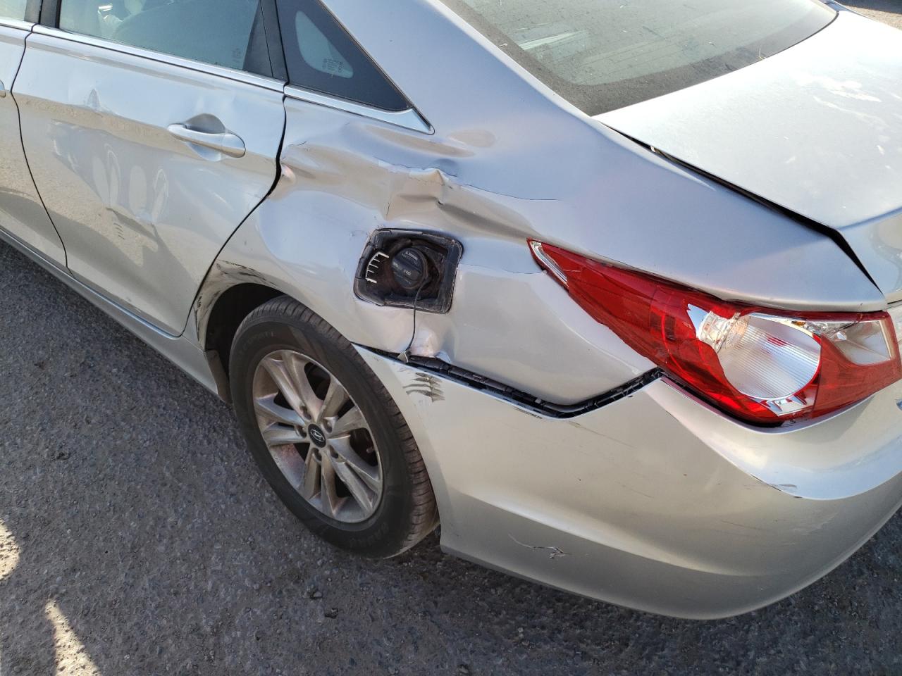 Photo 9 from auction – 2013 HYUNDAI SONATA GLS with VIN 5NPEB4AC8DH632866